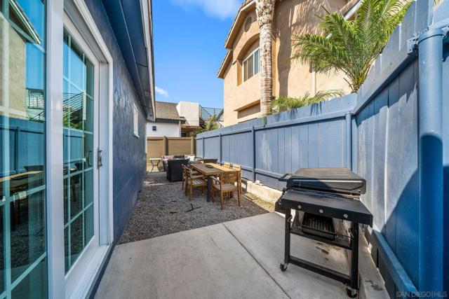 1133 11th Street, Imperial Beach CA: https://media.crmls.org/mediaz/c4c643b0-fed4-42c1-8d27-fdabdf15dc4b.jpg