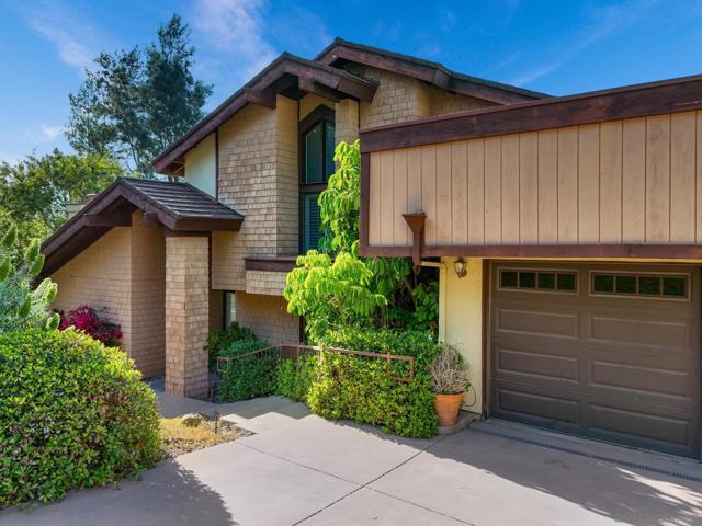 1586 Kimberly Woods Dr, El Cajon CA: https://media.crmls.org/mediaz/c4c6b2ca-35a3-4330-aceb-85d6ec1703ab.jpg
