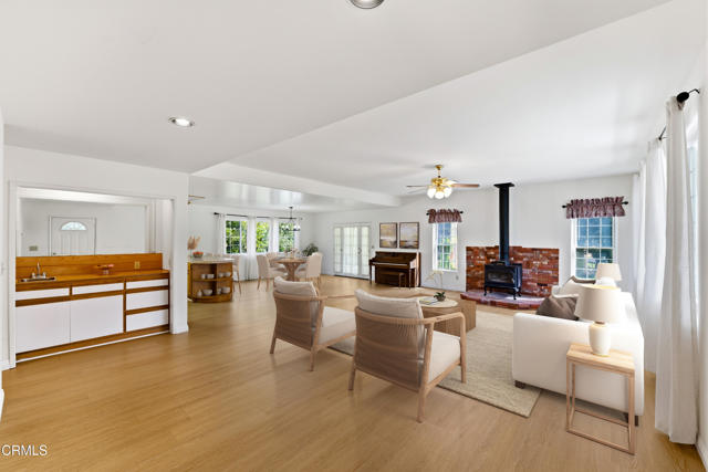 Detail Gallery Image 11 of 36 For 15811 Calle El Capitan, Green Valley,  CA 91390 - 3 Beds | 2 Baths