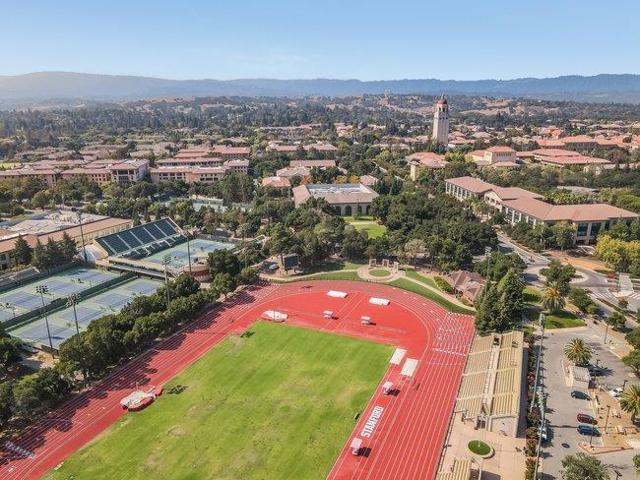 543 Tennyson Avenue, Palo Alto CA: https://media.crmls.org/mediaz/c4c7d1b0-9410-4f10-b3f7-5c1d5dd8bfe1.jpg