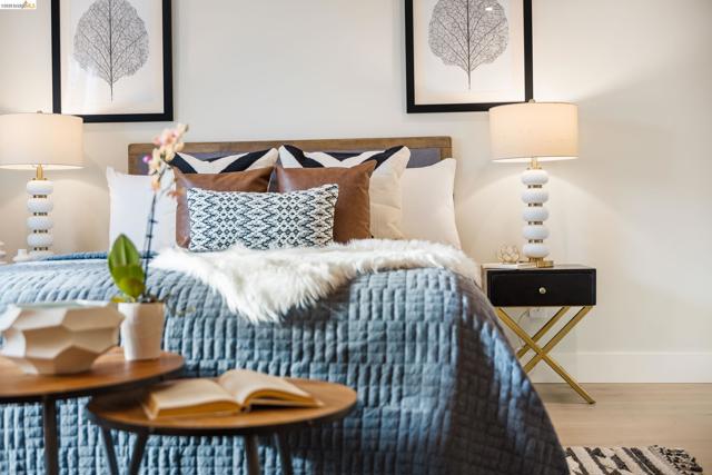 Image 22 of 49 For 636 56th St  