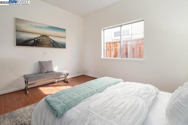 Image 16 of 46 For 220 Bridgehead Ln