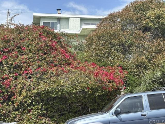 4768 72 Coronado Ave Avenue, San Diego CA: https://media.crmls.org/mediaz/c4c938c1-c6fc-417b-bc83-1c463e4a98f6.jpg