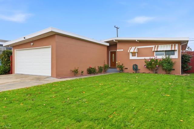 2827 Hosmer Street, San Mateo CA: https://media.crmls.org/mediaz/c4c9ad5d-e137-4f21-9d35-08258cc46439.jpg