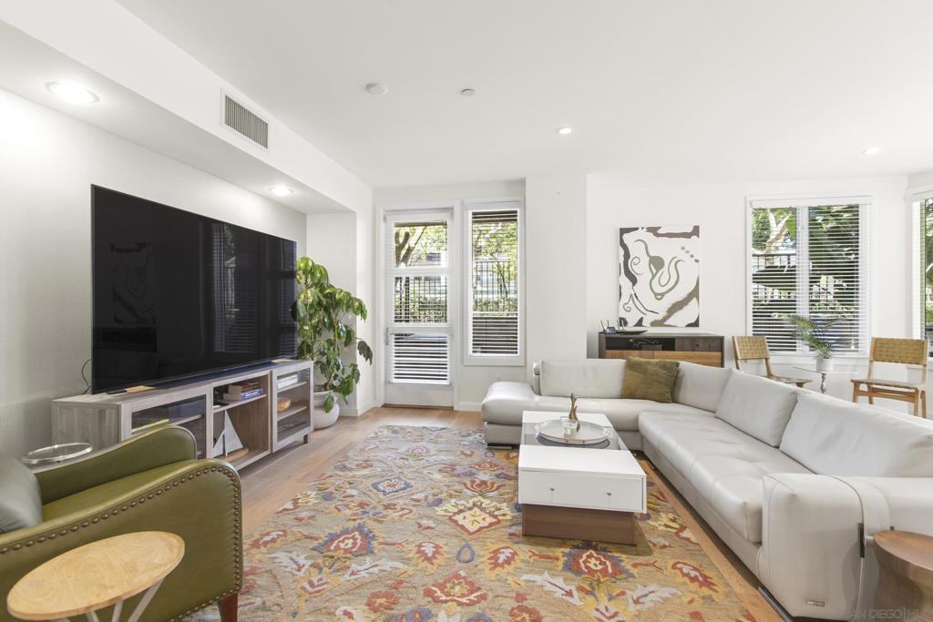 5440 La Jolla - photo 6