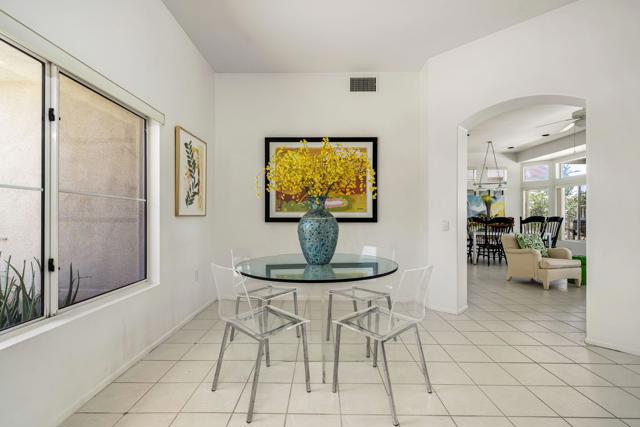 78300 Willowrich Drive, Palm Desert CA: https://media.crmls.org/mediaz/c4caaeec-8cf1-4b25-8a33-d97602d2ab99.jpg