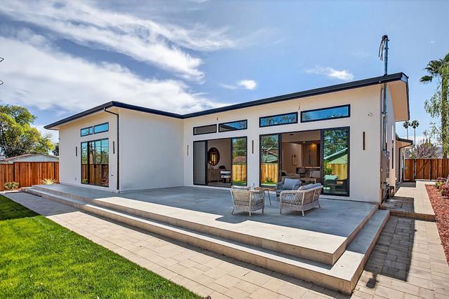 18645 Paseo Lado, Saratoga CA: https://media.crmls.org/mediaz/c4cab61e-1072-4709-80d6-340e493e10e4.jpg