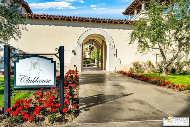 48472 Legacy Drive, La Quinta CA: https://media.crmls.org/mediaz/c4cad985-1845-4ee3-9f92-246610a3df3e.jpg