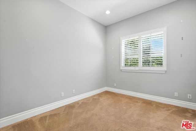 3200 Elm Avenue, Manhattan Beach CA: https://media.crmls.org/mediaz/c4cb71da-a61e-4b03-aacb-d6a5769f0caf.jpg