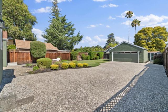 16717 Shannon Road, Los Gatos CA: https://media.crmls.org/mediaz/c4cb985e-ed4f-472b-bc65-074ca49ed3a6.jpg