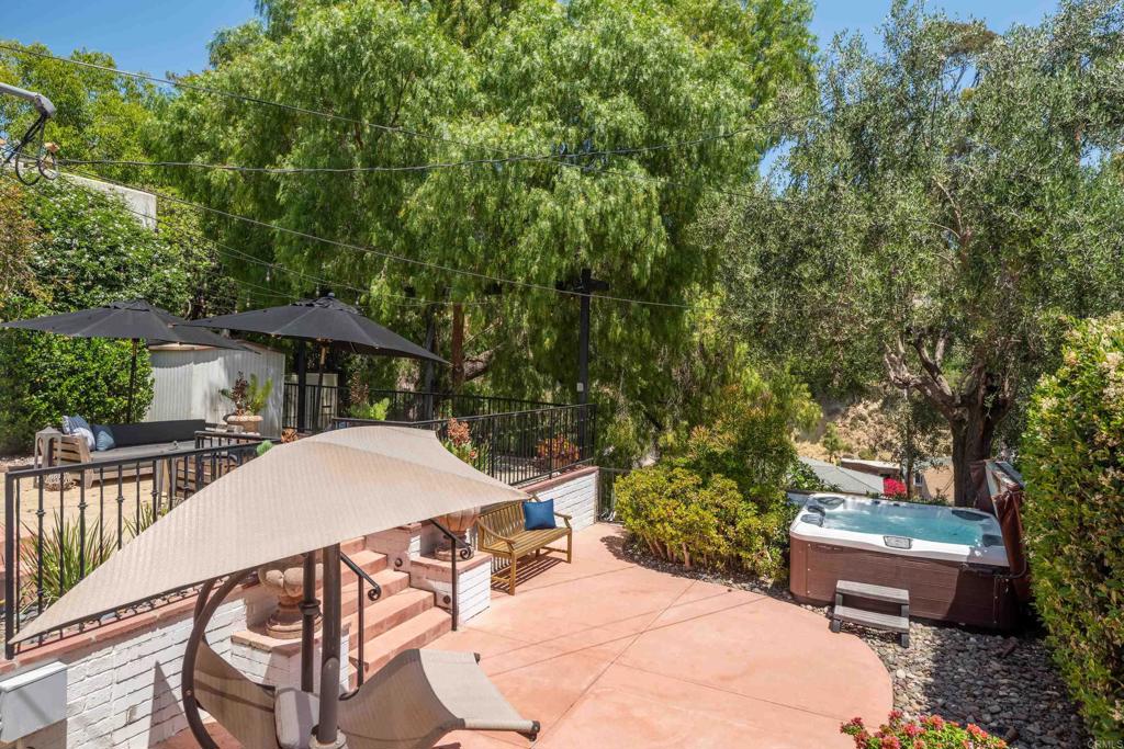 2727 Dove Street