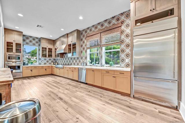 441 Ventasso Way, Fallbrook CA: https://media.crmls.org/mediaz/c4cc2d59-700e-49b3-9a5d-78d08cce4426.jpg