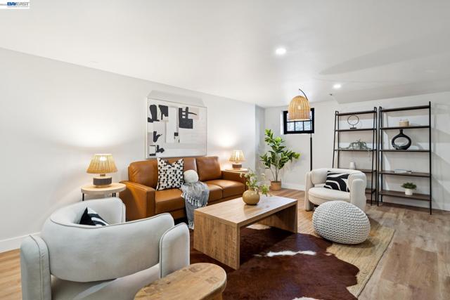 Image 29 of 45 For 800 Trestle Glen Rd