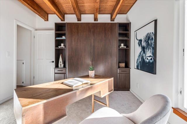 580 Rancho Prieta Road, Los Gatos CA: https://media.crmls.org/mediaz/c4ccd1bd-7fbd-42a3-9175-02f342d8aee6.jpg