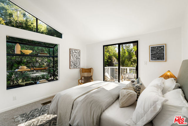 1771 Arteique Road, Topanga CA: https://media.crmls.org/mediaz/c4ccef96-8909-4d3a-8c3c-7e4b4b5ef8c1.jpg
