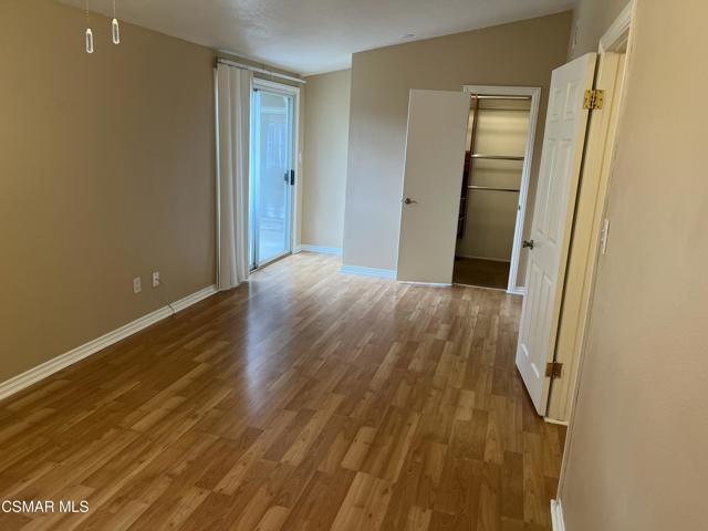 731 Tudor Circle, Thousand Oaks CA: https://media.crmls.org/mediaz/c4cd3f78-67d9-432c-94fd-e0d332e26003.jpg