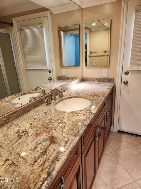 13644 Deering Lane, Moorpark CA: https://media.crmls.org/mediaz/c4cd7587-a678-4f41-adc7-583e83e42bd5.jpg