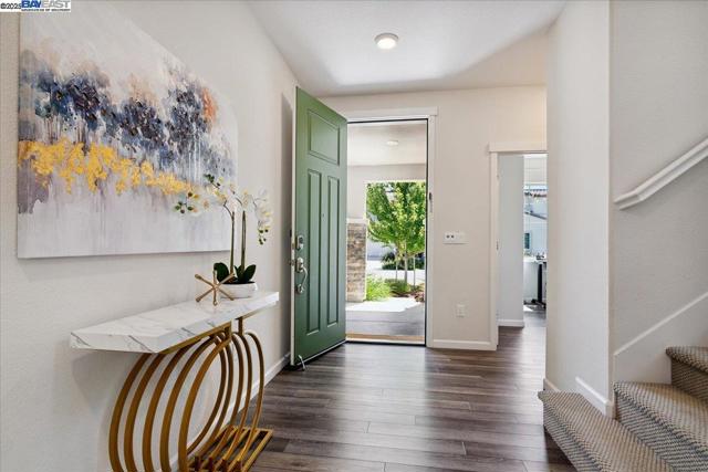 5352 Guenoc Valley Ln, Antioch CA: https://media.crmls.org/mediaz/c4cd9208-339f-4be0-a925-e7e8f2e558aa.jpg