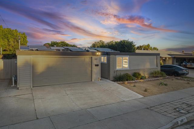 Detail Gallery Image 2 of 35 For 3457 Angwin Dr, San Diego,  CA 92123 - 5 Beds | 2 Baths