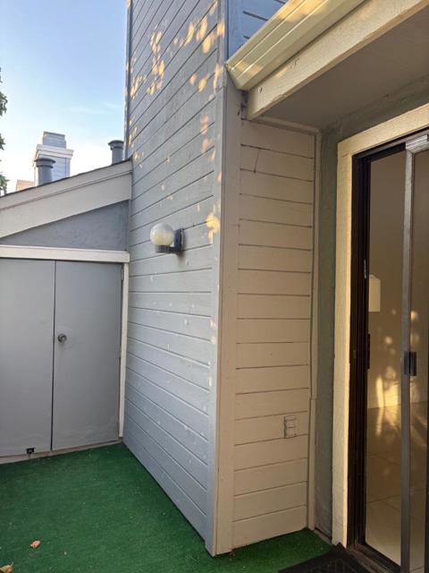 6204 Buena Vista Drive, Newark CA: https://media.crmls.org/mediaz/c4ce03eb-adff-4981-bd7a-e62eb4d0e2ab.jpg