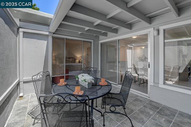 1517 Oakmont, Walnut Creek CA: https://media.crmls.org/mediaz/c4ce3b69-ad87-490b-a279-1121fe908cfa.jpg