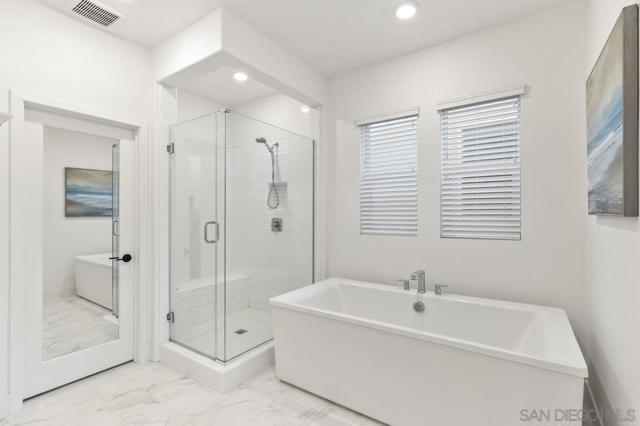 15447 Van Lodensteyn Way, San Diego CA: https://media.crmls.org/mediaz/c4ce4492-cdb3-410a-9121-6df7605ffbbb.jpg