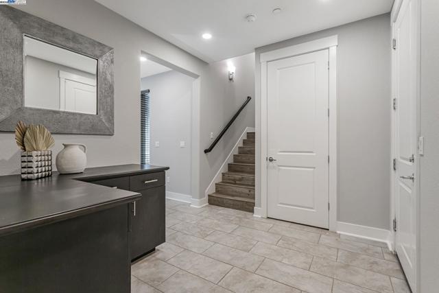 1380 Brookline Loop, Pleasanton CA: https://media.crmls.org/mediaz/c4ce6534-b165-49dc-9a1f-477b78706090.jpg
