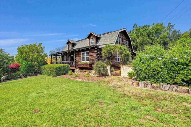 3127 Alta Vista Drive, Fallbrook CA: https://media.crmls.org/mediaz/c4ceea72-d23f-479b-beb7-3fbedc4119ca.jpg