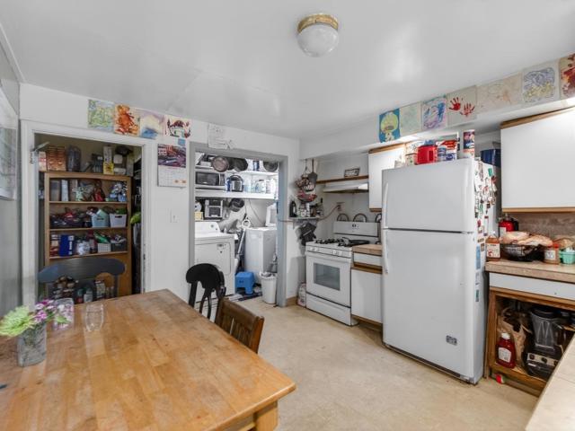 2545 Mar Vista Drive, Aptos CA: https://media.crmls.org/mediaz/c4cf2dde-59b0-4048-a6e7-8cc9d5543e5b.jpg