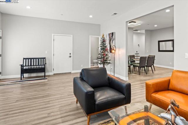 4309 BORA BORA AVE, Fremont CA: https://media.crmls.org/mediaz/c4cf77cd-d19f-4cc1-9d5f-a1be0f275c34.jpg