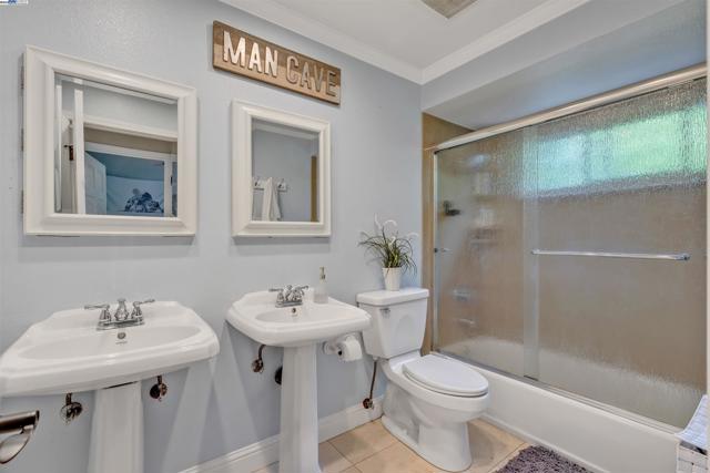 1632 Saint Norbert Dr, Danville CA: https://media.crmls.org/mediaz/c4d02d76-e8e8-4d49-8afe-d29d79fc1c96.jpg