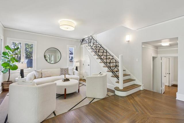 2404 Hillside Drive, Burlingame CA: https://media.crmls.org/mediaz/c4d093ef-11af-4923-bb59-795109752f52.jpg
