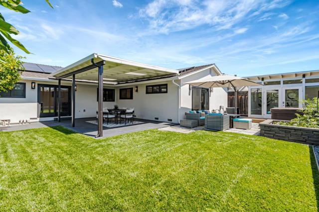 1588 Calle De Stuarda, San Jose CA: https://media.crmls.org/mediaz/c4d0a93e-bb85-42b9-ad03-201b4cd0eafc.jpg