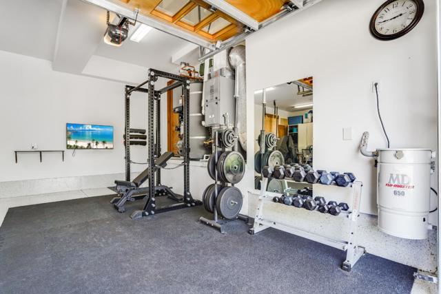 1571 Fairway Drive, Los Altos CA: https://media.crmls.org/mediaz/c4d0d875-f099-40c1-a8eb-cb42afbd552e.jpg