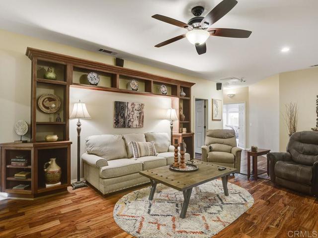 31755 Rancho Vista Road, Temecula CA: https://media.crmls.org/mediaz/c4d17753-59bd-41cb-a3e9-21e13f73a2fb.jpg
