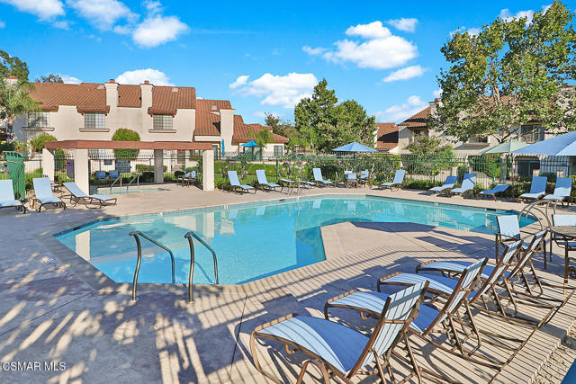 388 Country Club Drive, Simi Valley CA: https://media.crmls.org/mediaz/c4d1ab7b-6d8b-4cbb-bd7f-250083abd421.jpg