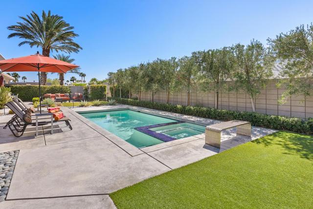 1069 Azure Court, Palm Springs CA: https://media.crmls.org/mediaz/c4d1c96d-e31d-4578-a4fc-8ceaaf191325.jpg