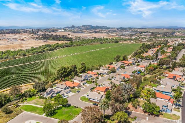 5341 Gooseberry Way, Oceanside CA: https://media.crmls.org/mediaz/c4d22ce6-4343-4c87-a57a-f183e8c67c7e.jpg