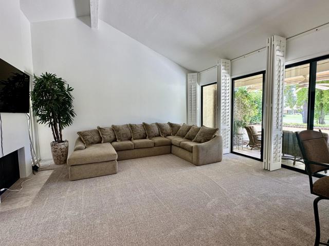 239 Santa Barbara Circle, Palm Desert CA: https://media.crmls.org/mediaz/c4d2592f-e3f7-4ce7-9f21-1232237778a4.jpg