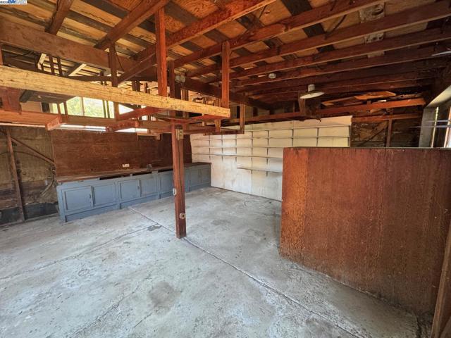 865 Old Canyon Road, Fremont CA: https://media.crmls.org/mediaz/c4d2a68f-73f5-44e7-ac81-b25316ff790f.jpg
