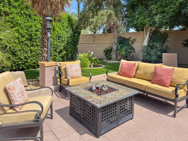 80394 Avenue 48, Indio CA: https://media.crmls.org/mediaz/c4d329f7-f48c-466f-baff-9c395d366567.jpg