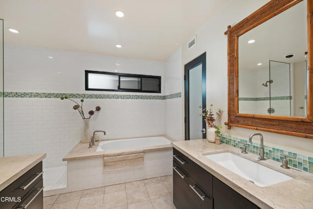 Detail Gallery Image 26 of 37 For 11915 Gorham Ave #3,  Los Angeles,  CA 90049 - 2 Beds | 2 Baths