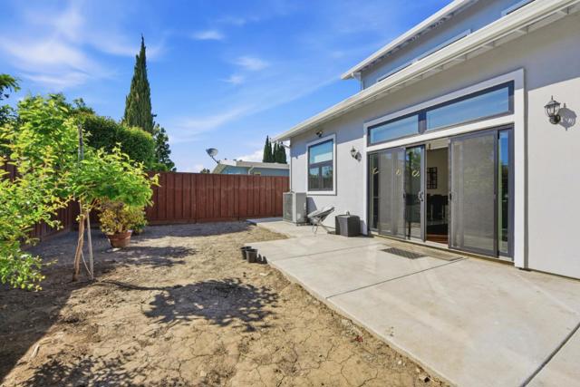 43141 Continental Drive, Fremont CA: https://media.crmls.org/mediaz/c4d377df-00f2-4721-a450-5ef8bf9b5d1a.jpg