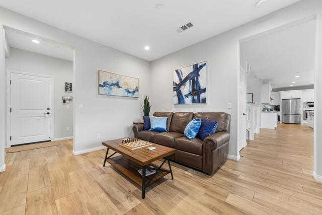 Detail Gallery Image 25 of 68 For 2990 Eldenberry St, Escondido,  CA 92029 - 5 Beds | 4/1 Baths