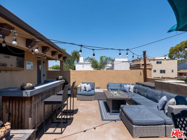 520 Elena Avenue, Redondo Beach, California 90277, 4 Bedrooms Bedrooms, ,2 BathroomsBathrooms,Residential,For Sale,Elena,25537523
