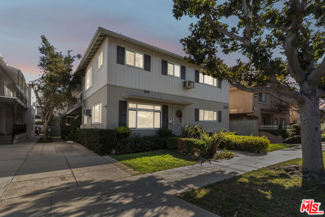 320 South Doheny Drive photo 3