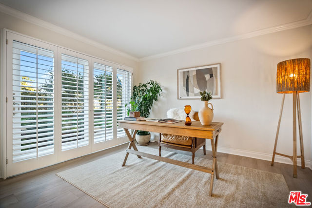 23255 W Paloma Blanca Drive, Malibu CA: https://media.crmls.org/mediaz/c4d52da1-5926-4139-900c-e5033758aca8.jpg