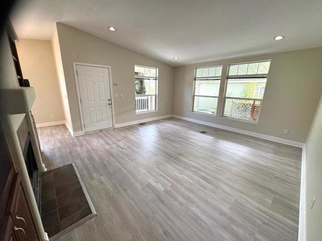 46 Nandina Drive, Aptos CA: https://media.crmls.org/mediaz/c4d56bb2-5721-4c5c-a260-f7f5ade54a11.jpg