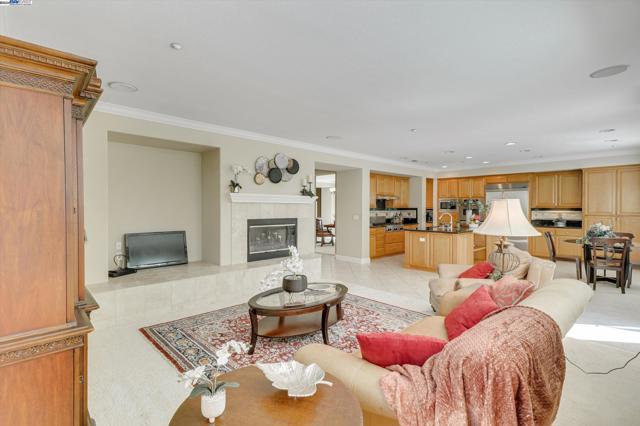 Image 15 of 58 For 2597 Ancona Cir