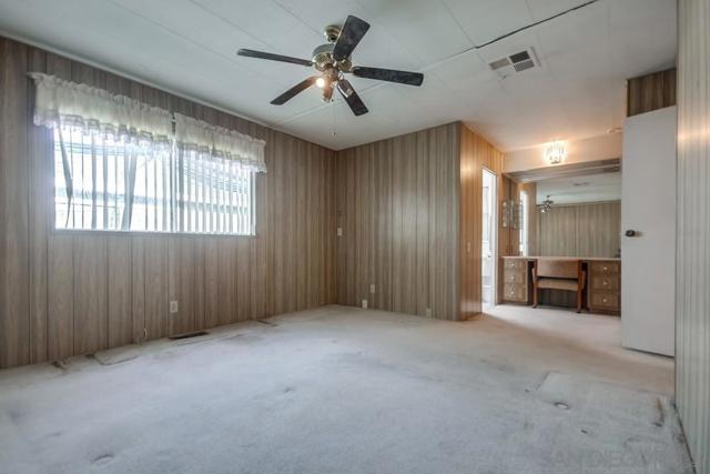 14215 Pecan Park Ln, El Cajon CA: https://media.crmls.org/mediaz/c4d57417-17e4-4251-8d71-20bf6fd86e1a.jpg